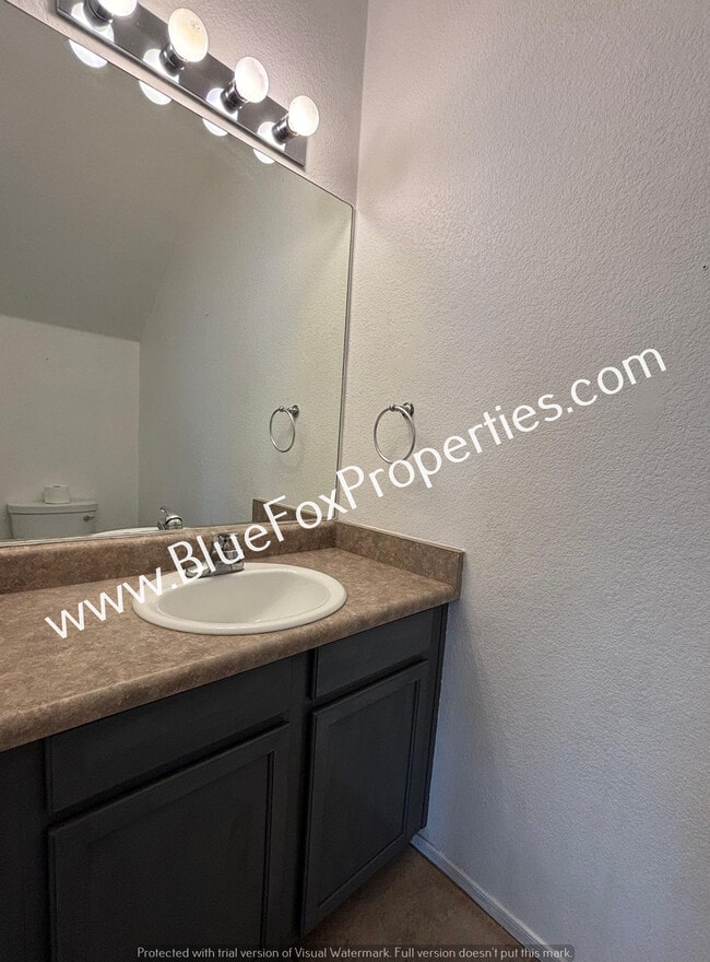Building Photo - 13724 E Oxmoor Valley Dr