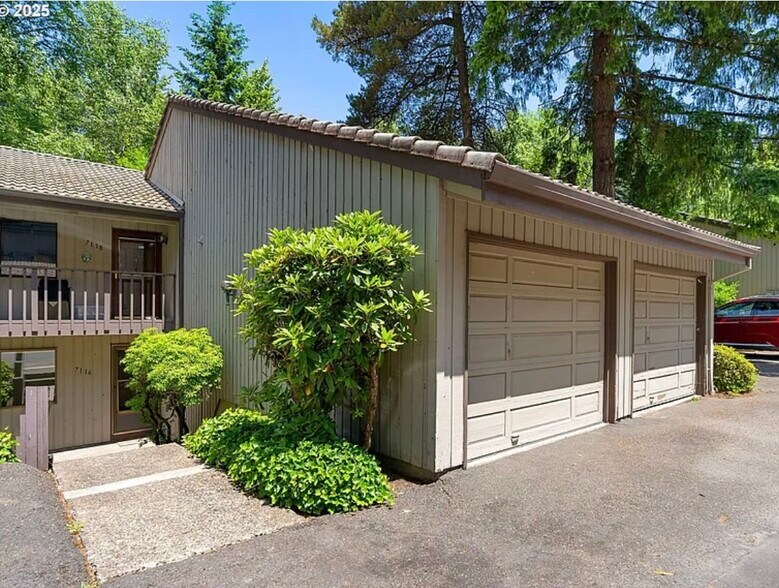 Building Photo - 7116 SW Murray Blvd