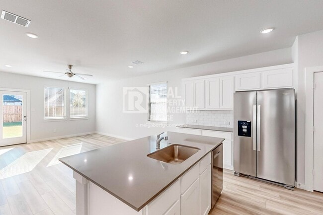 Building Photo - Gorgeous 4 Bedroom Home Available for Rent in McKinney!