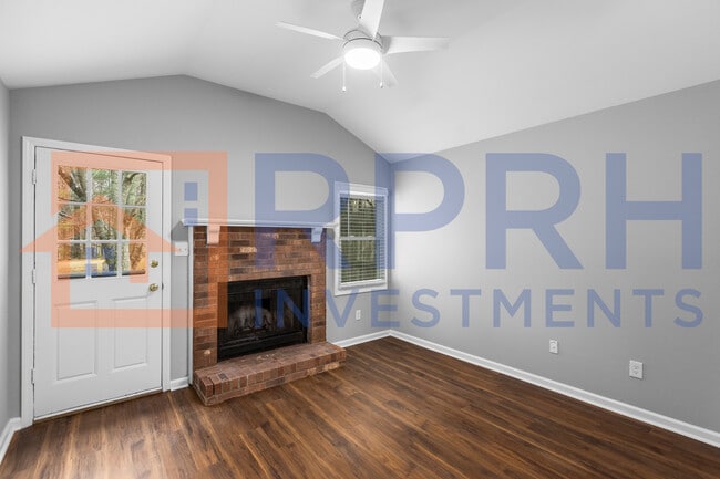 Building Photo - 670 Cedarbrook Ct