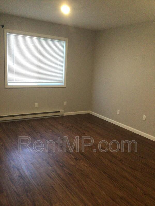 Building Photo - 913 Mulberry Ln