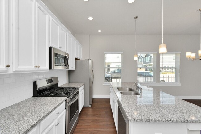 Building Photo - 739 Strawberry Pines Ct
