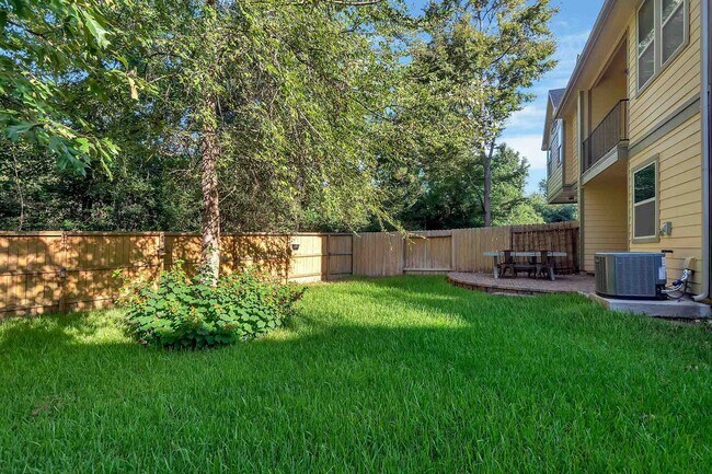 Building Photo - 222 Cheswood Forest Dr