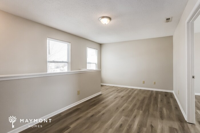 Building Photo - 824 Olmsted Dr