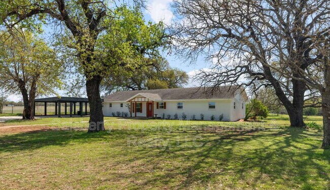 Building Photo - 3137 FM200