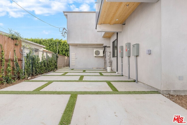 Building Photo - 3841 Wade St