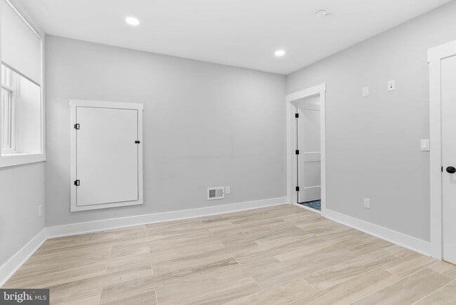 Building Photo - 311 Delmar St