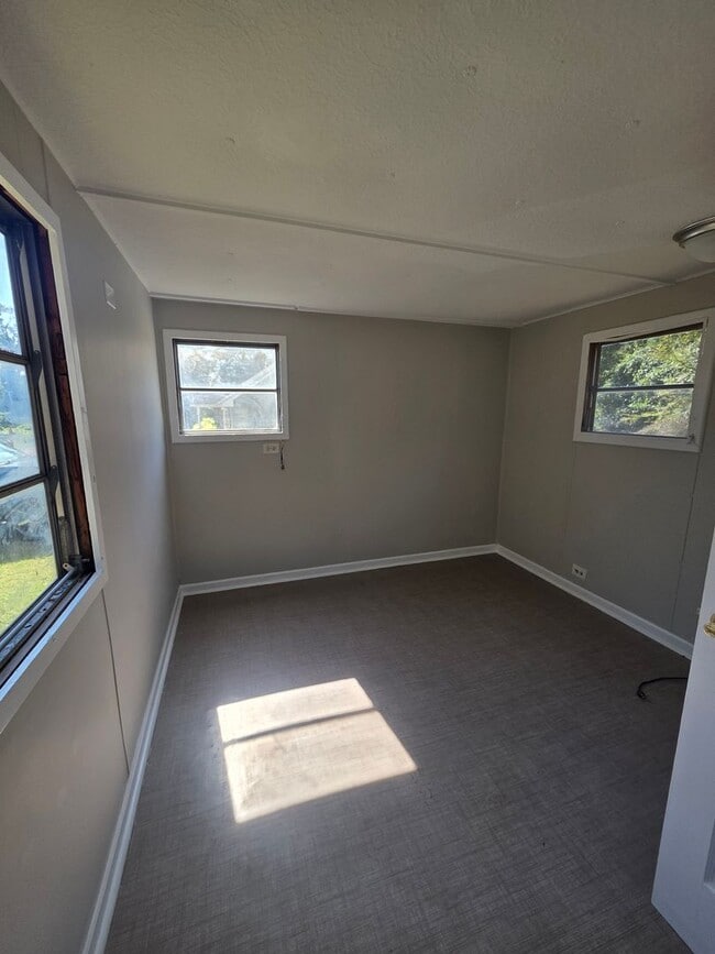 Building Photo - Back to Basics