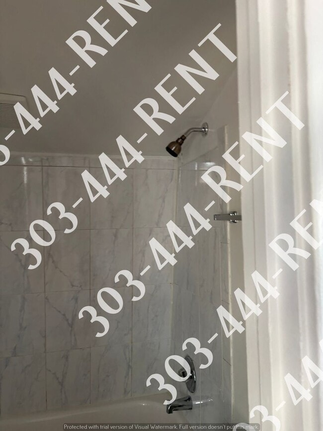 Building Photo - 10625