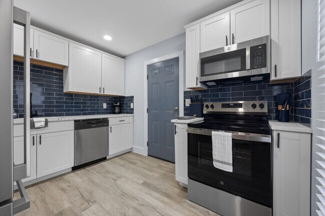 Building Photo - 905 Beecher St SW