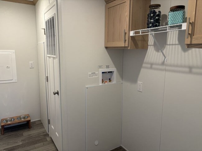 Building Photo - 530 Cimarron