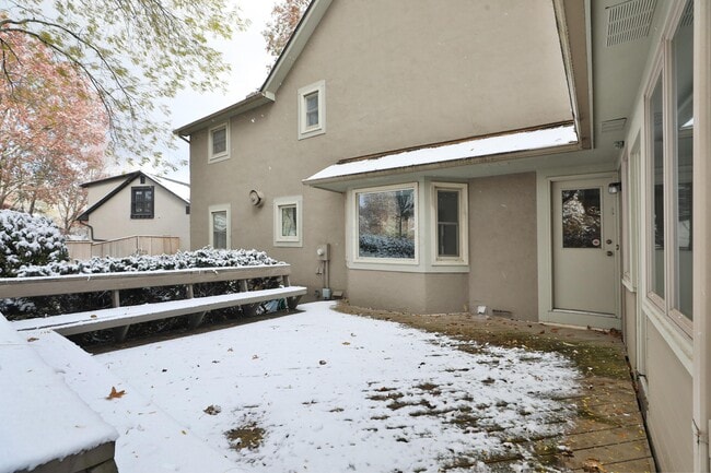 Building Photo - 453 Buckhorn Ct