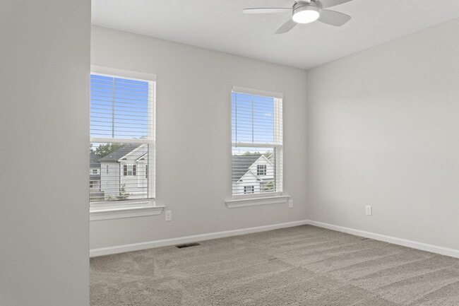 Building Photo - 912 Newburn Dr