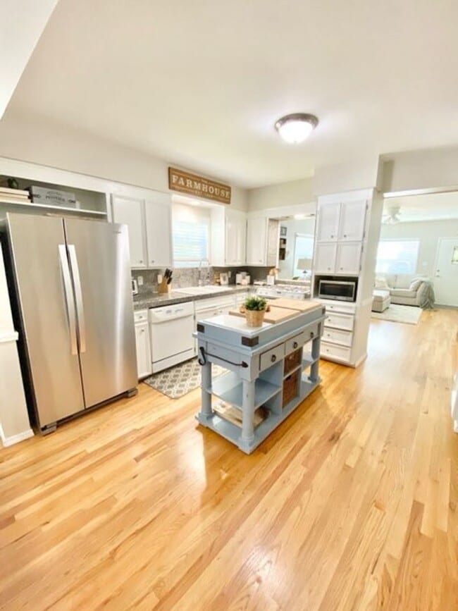 Building Photo - 2Bd/1Ba Issaquah House