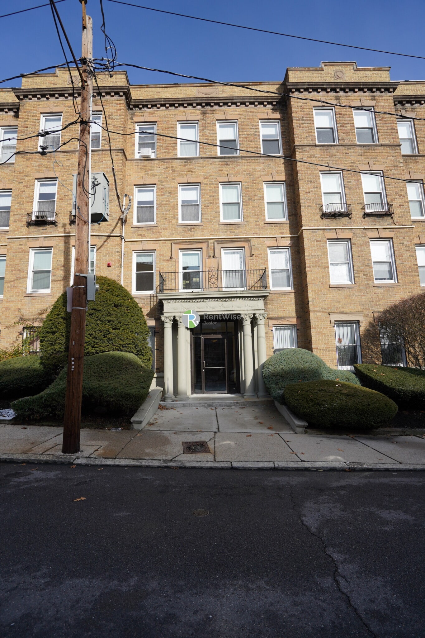 Building Photo - 8 Vinal St