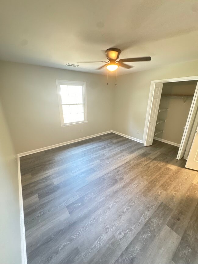 Building Photo - 2322 Magna Carta Pl SW