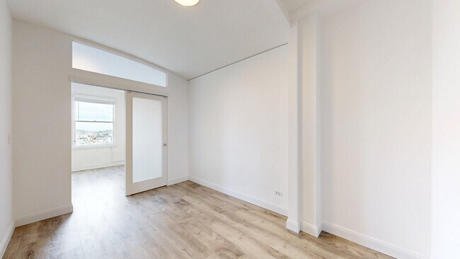 Building Photo - 17 Hermann St