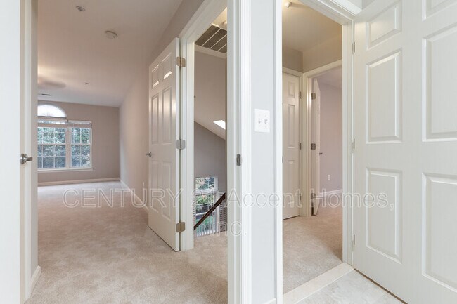 Building Photo - 20366 Birchmere Terrace