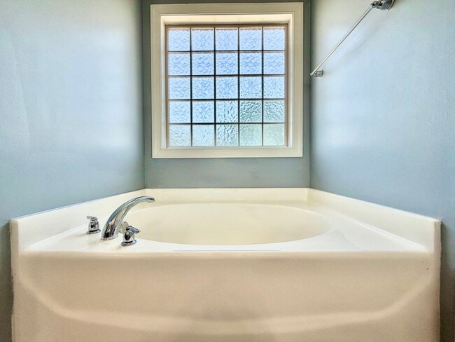 Building Photo - Spacious 3BR/2.5BA Home on Quiet Cul-de-Sac in Knightdale's Churchill Community