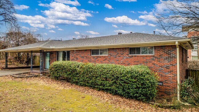 Building Photo - 11 Berrywood Cir