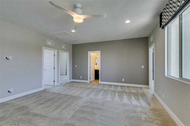 Building Photo - 1027 Whitworth Ave