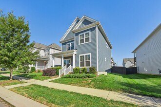 Building Photo - Nice 4 bedroom home with fenced yard