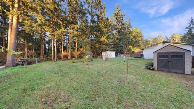 Building Photo - 3 Bed 2 Bath - Pet Friendly - NAS Whidbey