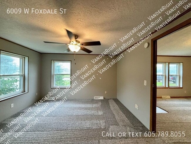 Building Photo - 6009 W Foxdale St