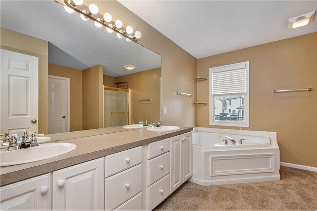 Building Photo - 1257 Apple Creek Dr SE