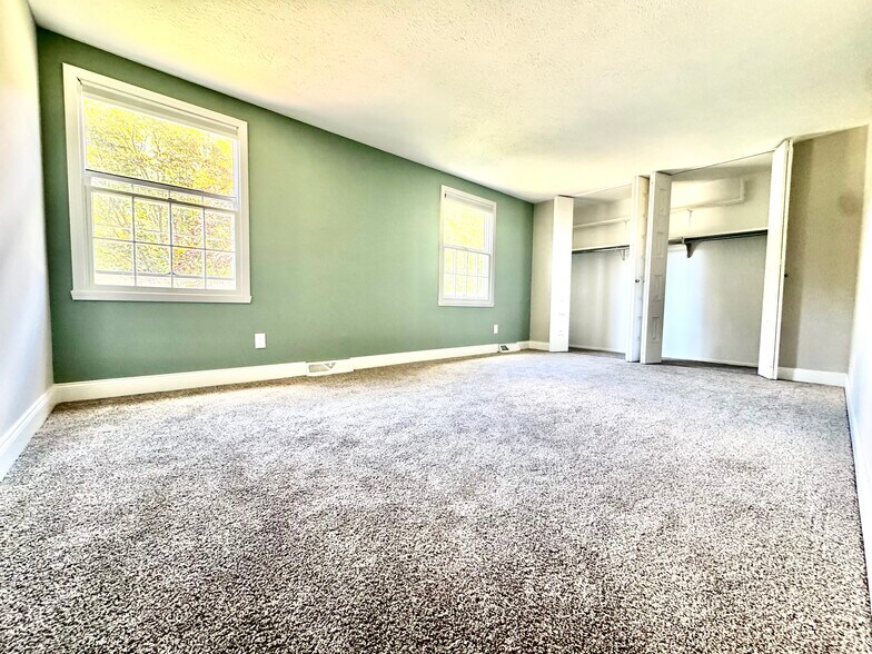 Large Bedroom 3 - 3083 Orchard Rd