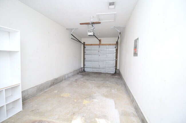 Building Photo - 3 Bedrooms, 1.5 Baths, 1-Car Garage & Large Fenced Backyard Near Bases, Schools & Shopping