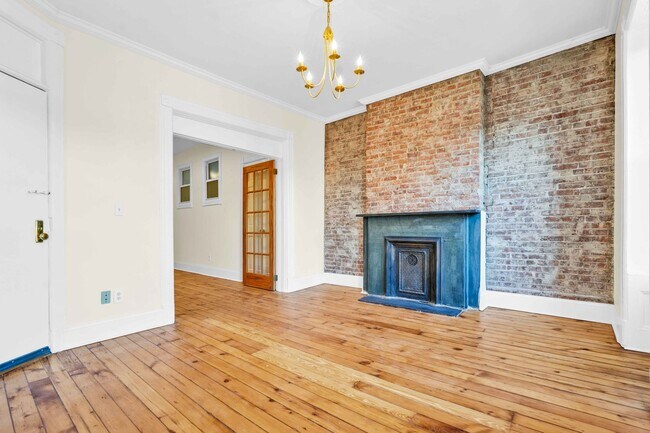 Building Photo - 140 5th Ave