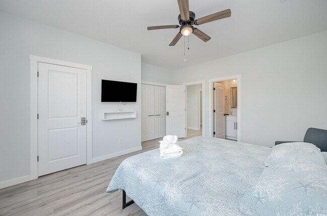 Building Photo - 503 30th Ave N