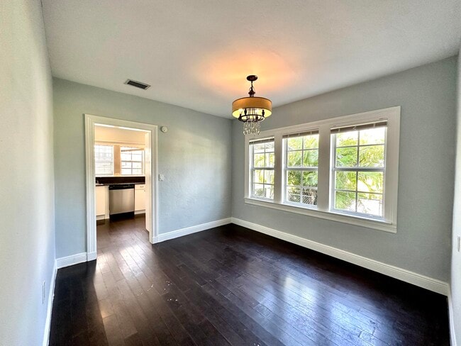 Building Photo - 101 C St