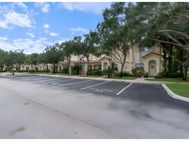 Building Photo - 2658 SW 83rd Terrace