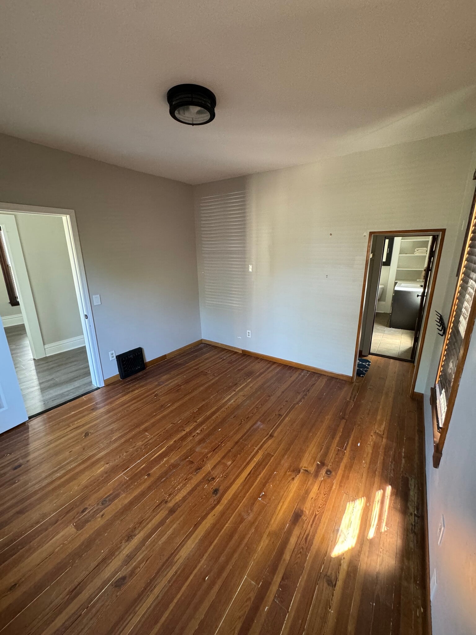 Building Photo - 84 E. 15th Street