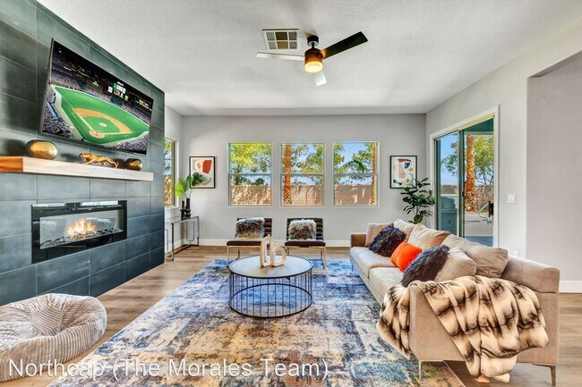 Building Photo - 6 br, 4.5 bath House - 8038 Dark Hollow Place