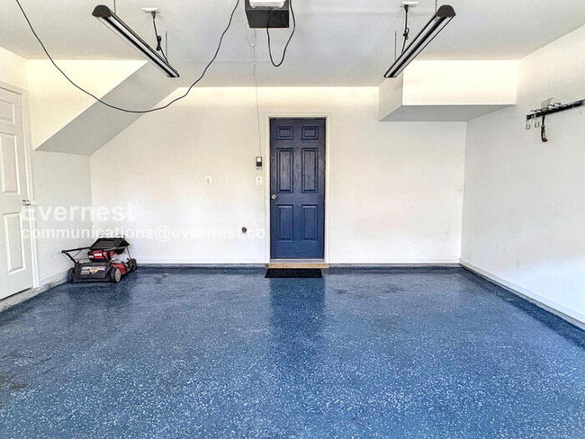 Building Photo - 8134 Villaggio Dr