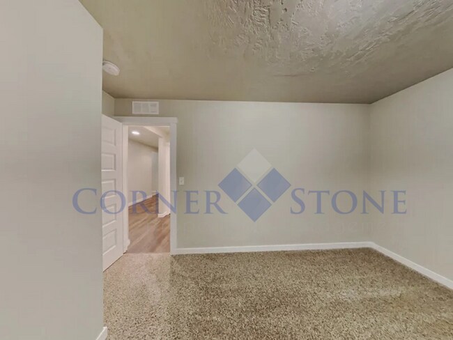 Building Photo - Stunning Home in Meridain!