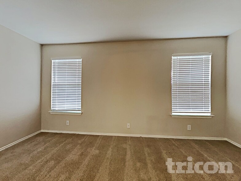 Building Photo - 7034 Daybreak Peaks