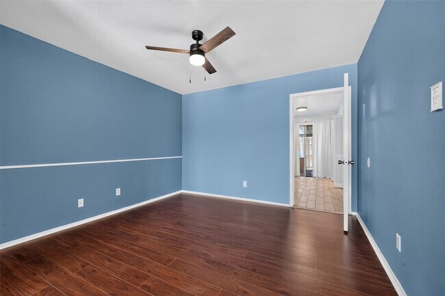 Building Photo - 7205 Beechnut St