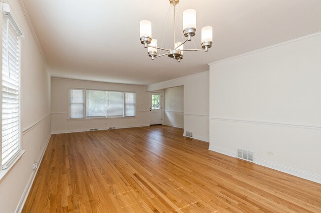 Building Photo - 5018 Dobson St