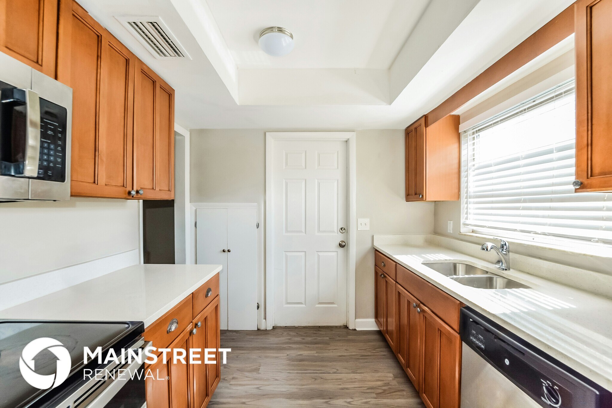 Building Photo - 3074 Riverbrook Dr