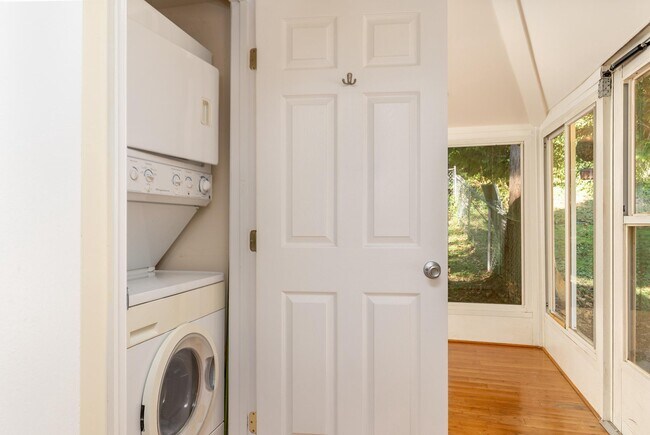 Building Photo - 6221 Walhonding Rd