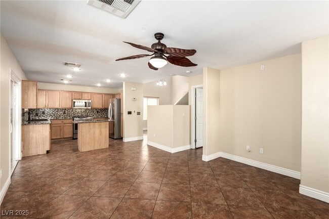 Building Photo - 5286 Soledad Summit Ave