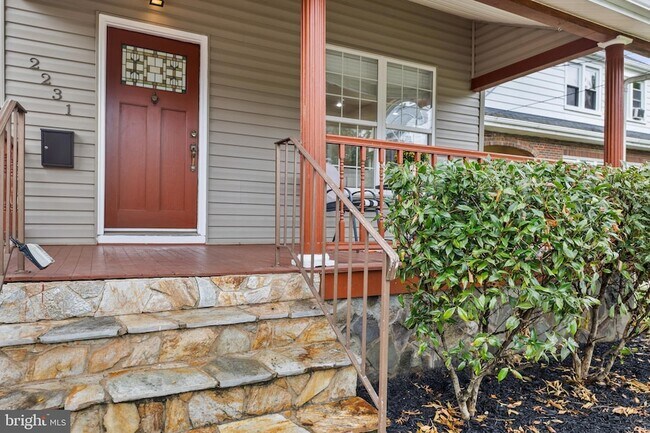 Building Photo - 2231 Otis St NE