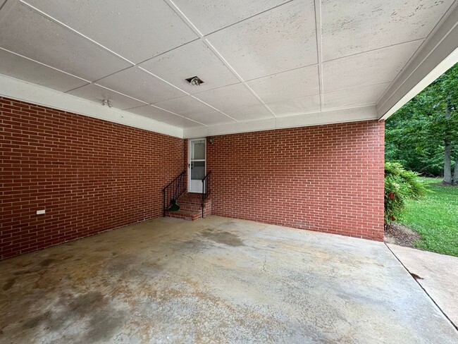 Building Photo - 3/2 in Polkville, NC