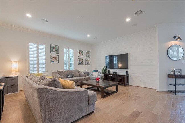 Building Photo - 14439 Basalt Ln