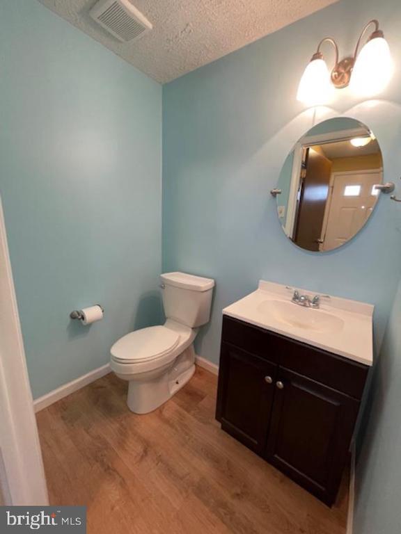 Building Photo - 105 Long Meadow Ct