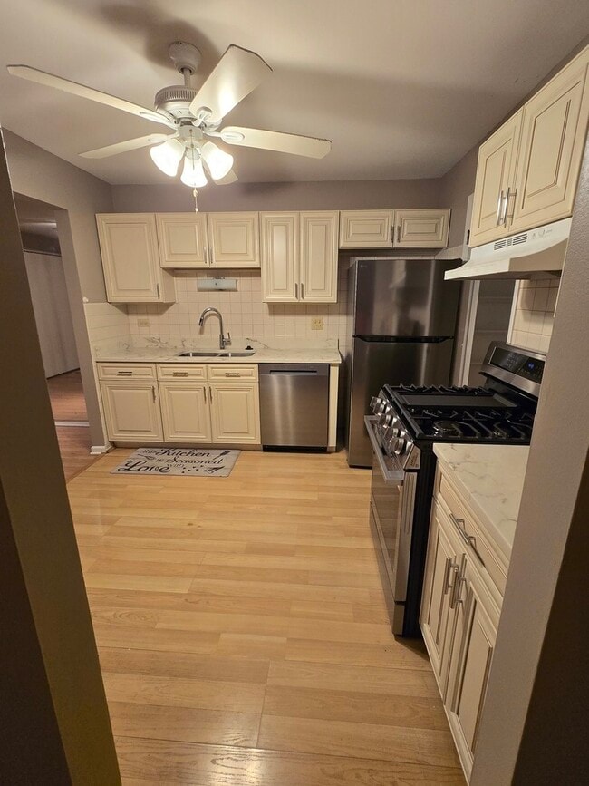 Building Photo - 314 Silverwood Ct